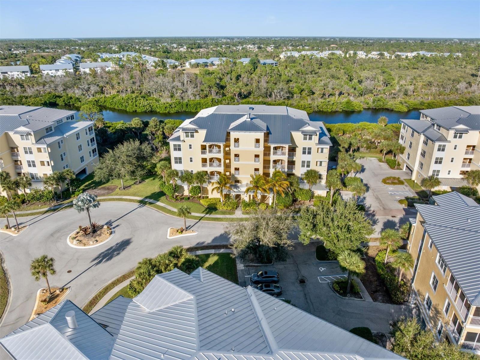 HAMMOCKS-VILLAS PH 01 - Residential