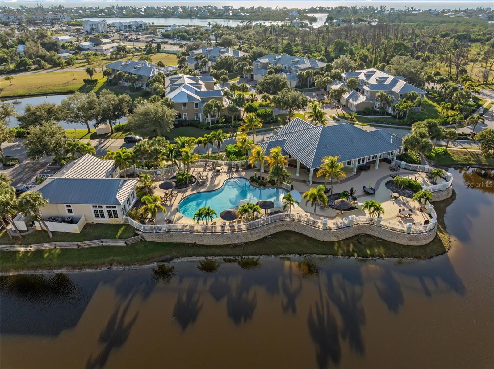 HAMMOCKS-VILLAS PH 01 - Residential