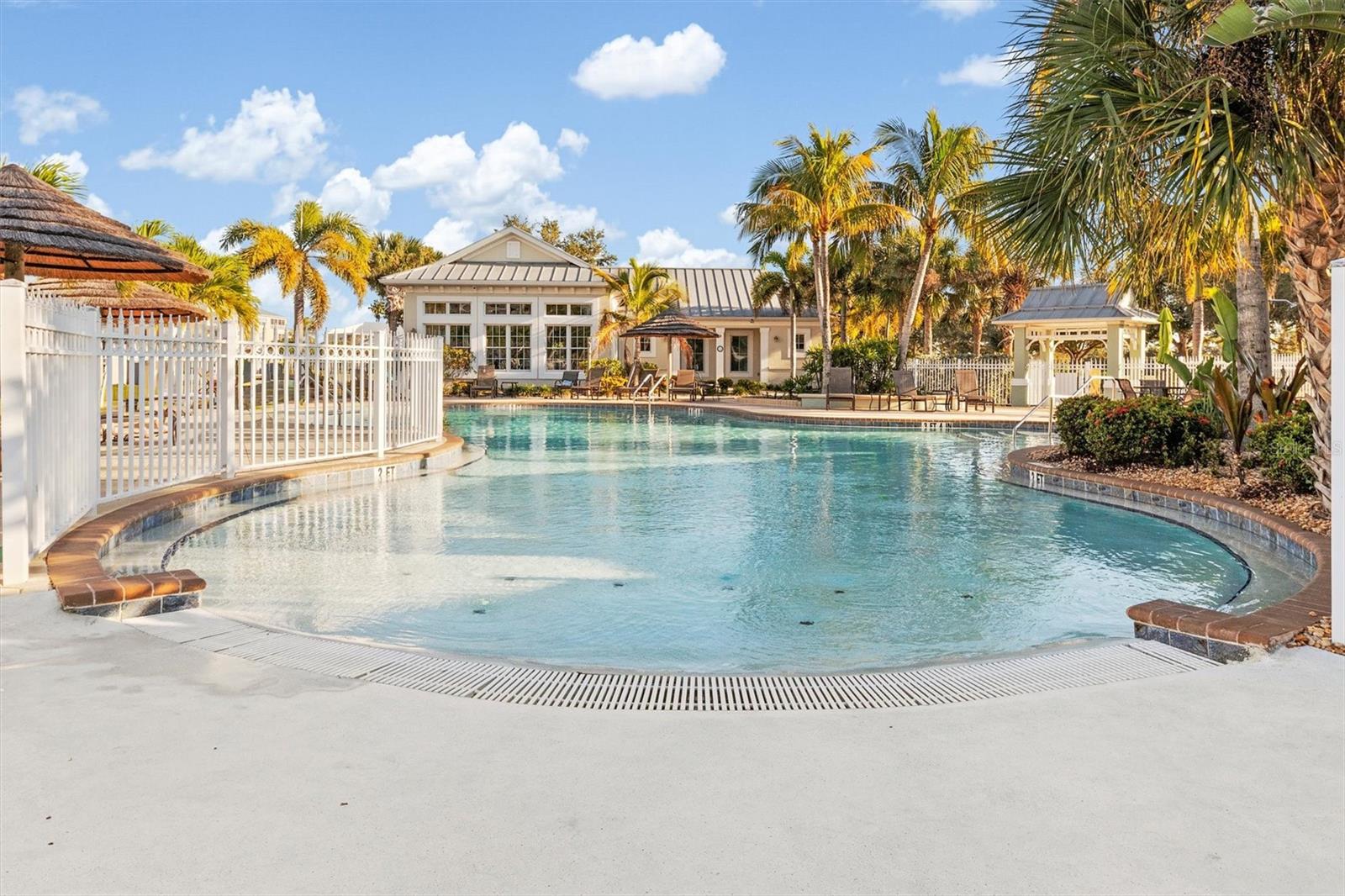 HAMMOCKS-VILLAS PH 01 - Residential