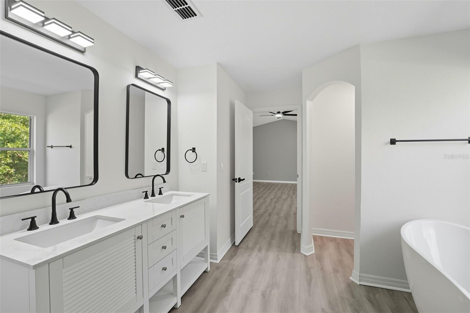 WEKIVA RIDGE OAKS - Residential