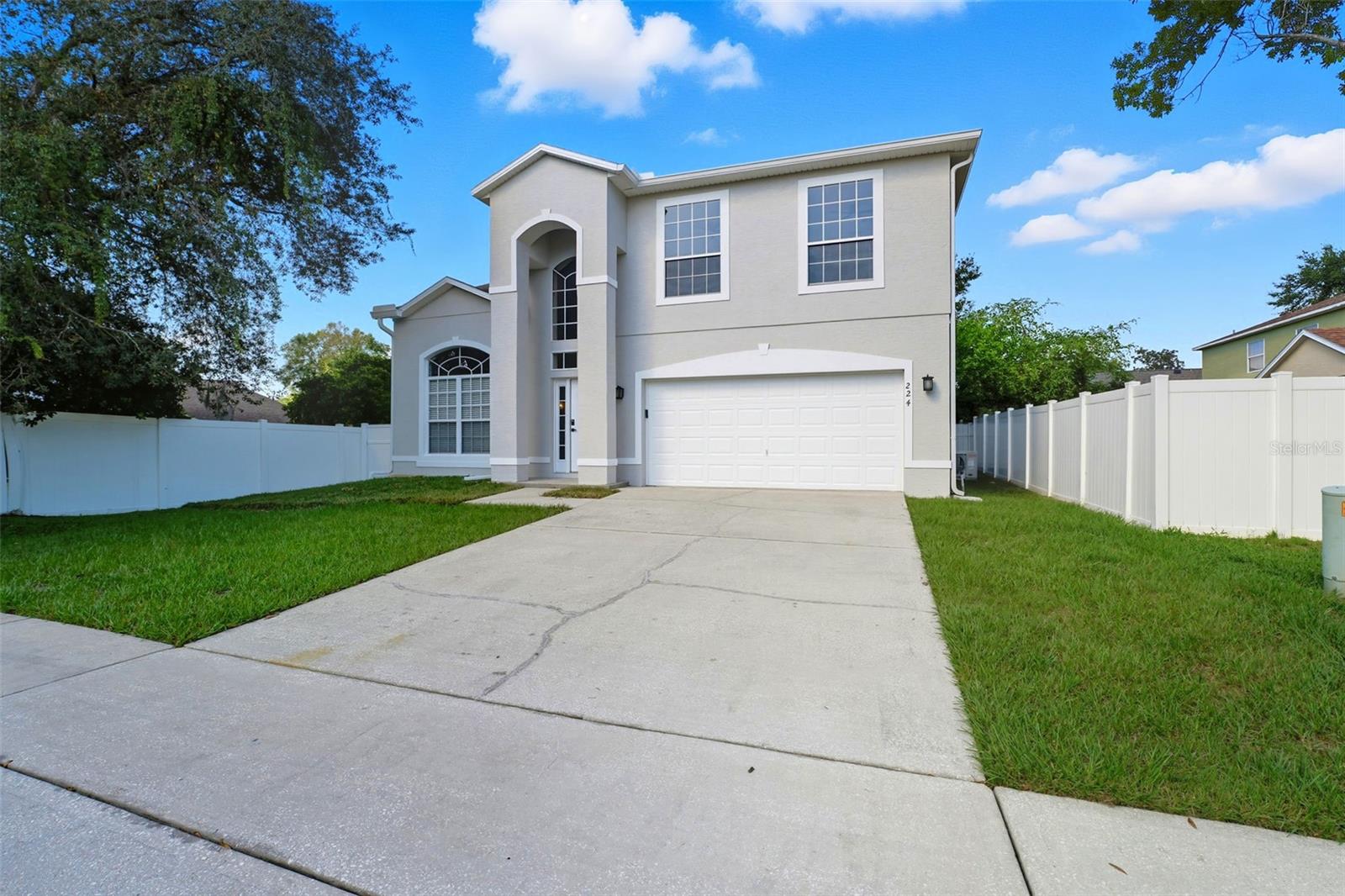 WEKIVA RIDGE OAKS - Residential
