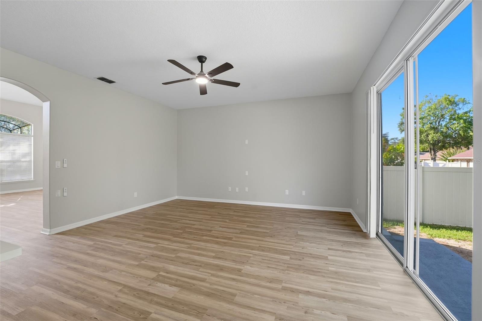 WEKIVA RIDGE OAKS - Residential