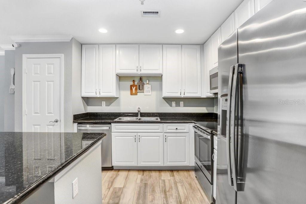 ARLINGTON PARK CONDO - Residential