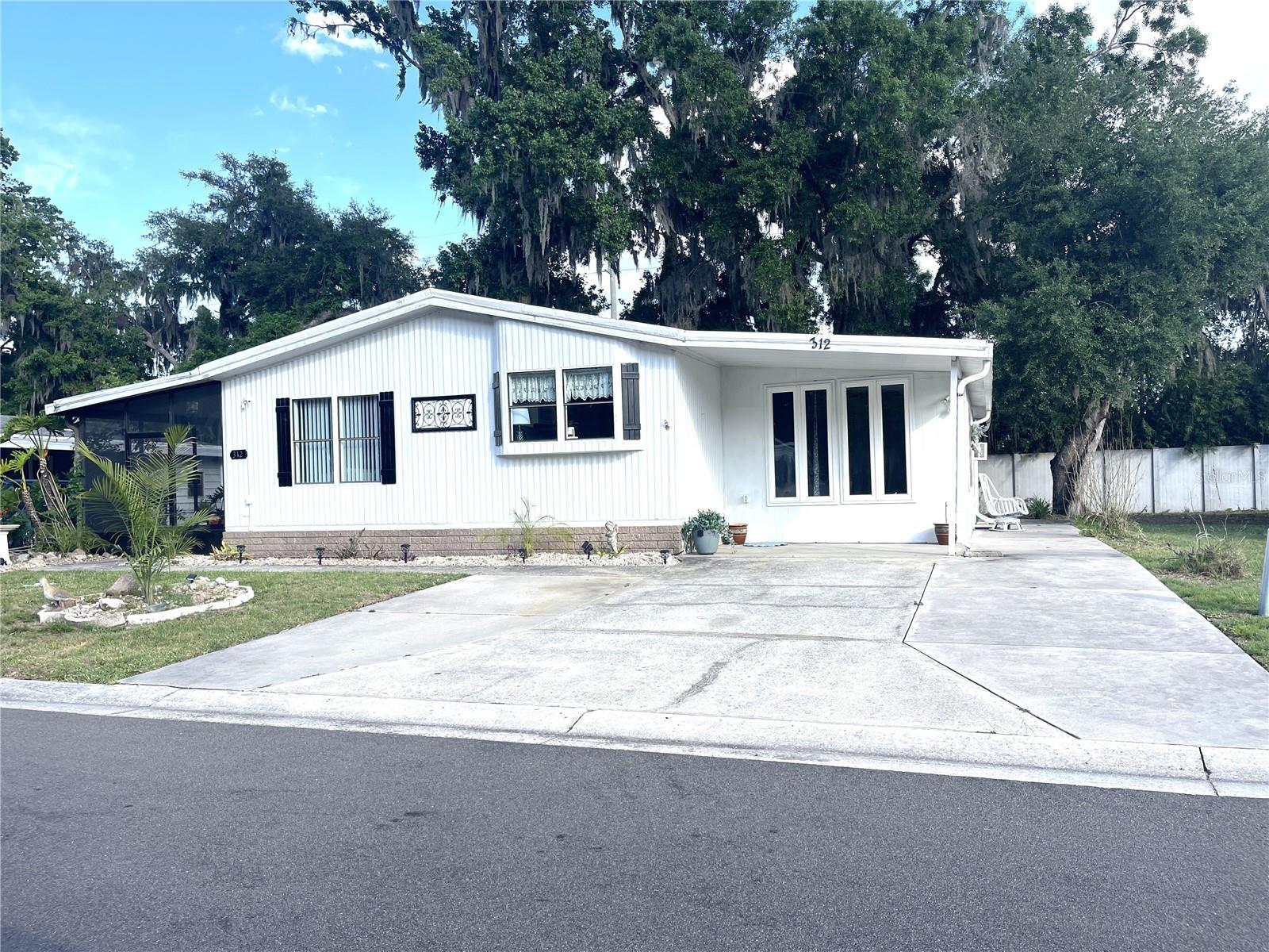 CONTINENTAL COUNTRY CLUB - Residential
