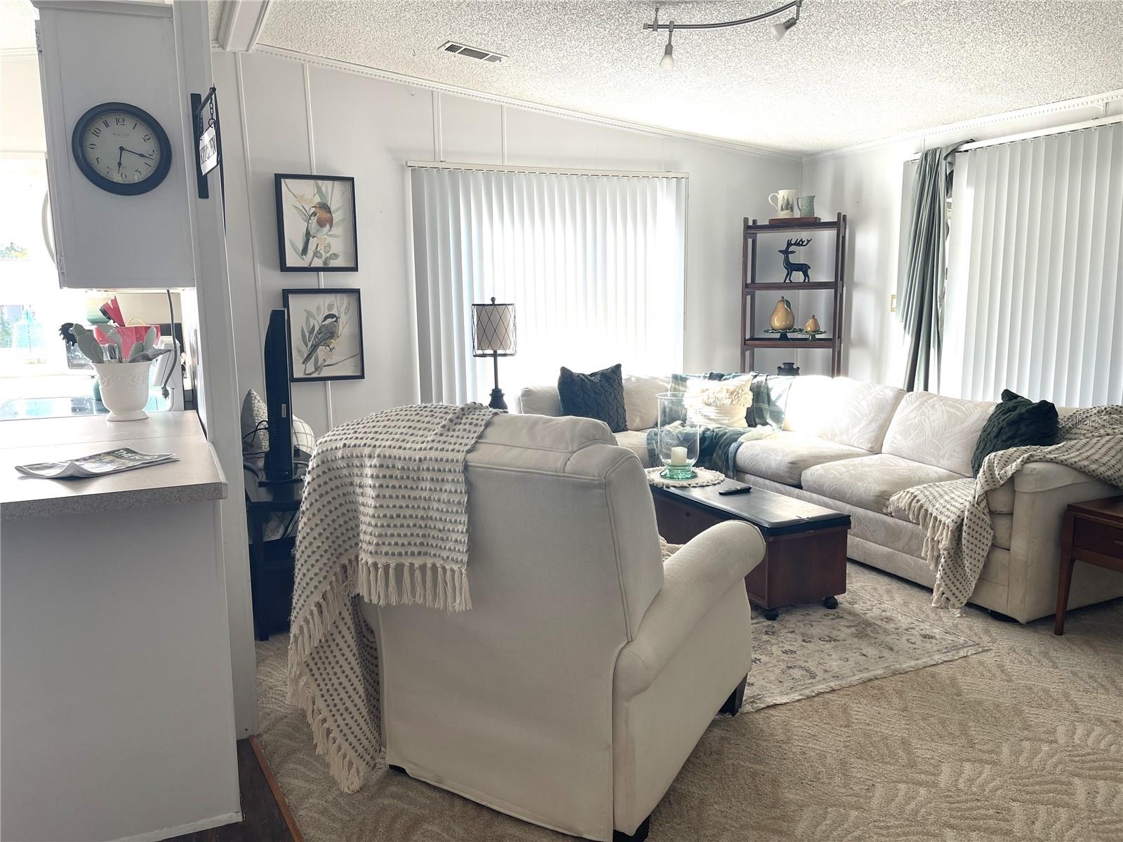 CONTINENTAL COUNTRY CLUB - Residential