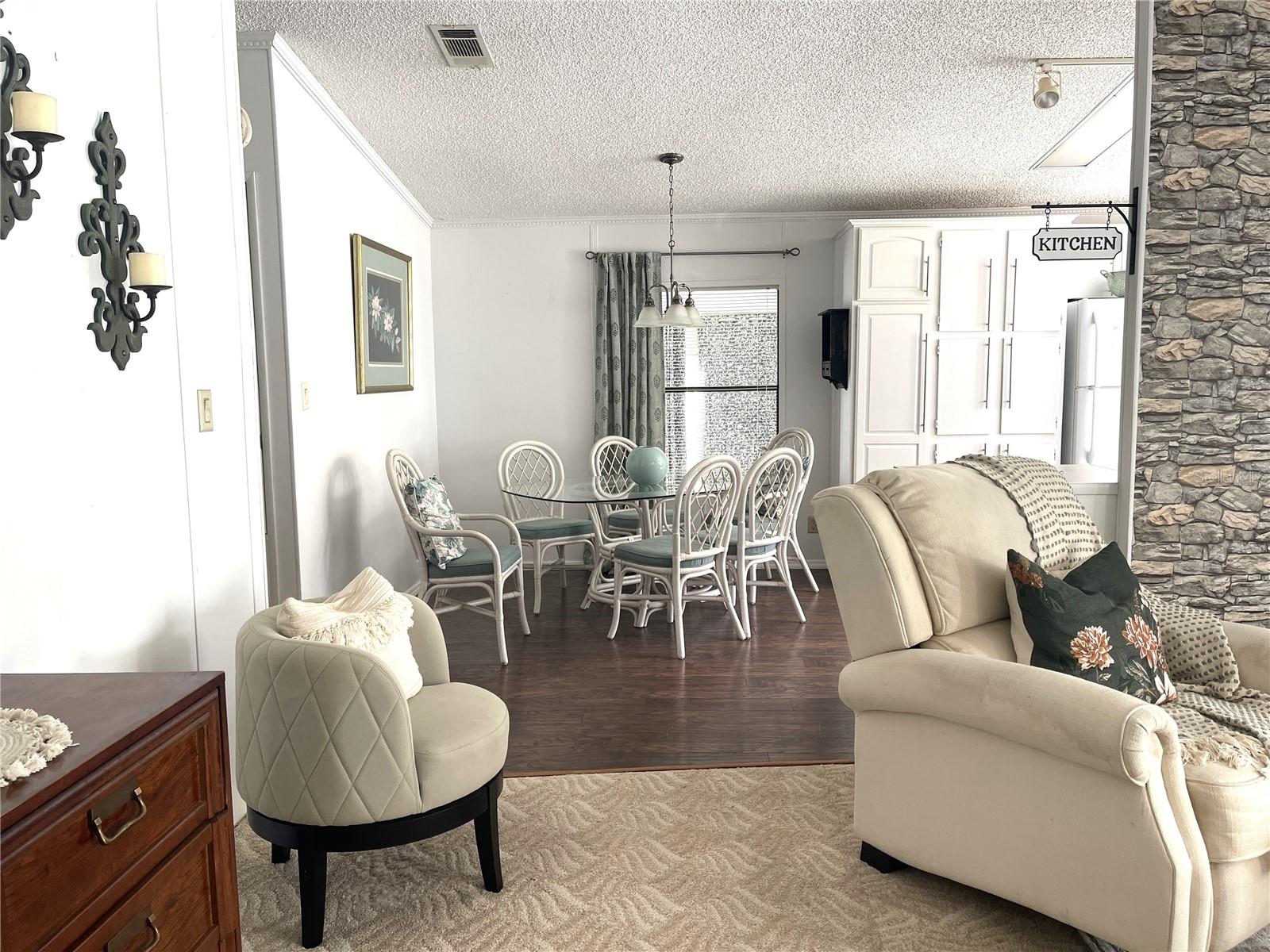 CONTINENTAL COUNTRY CLUB - Residential