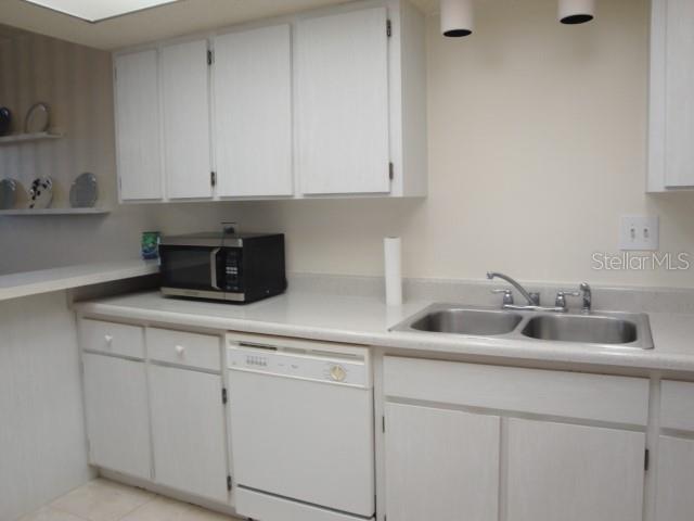 500 TREASURE ISLAND CAUSEWAY 202