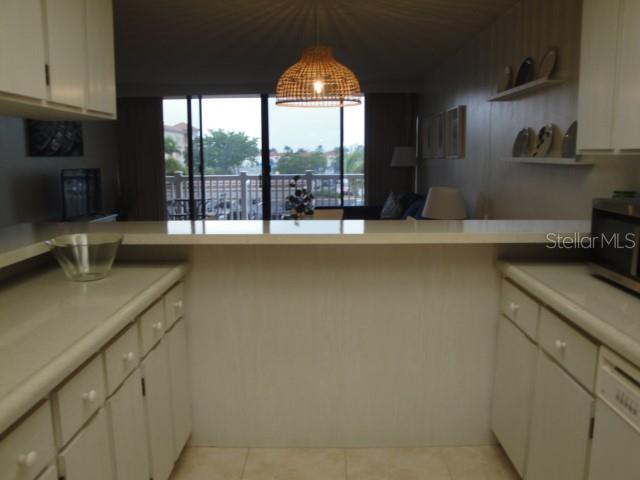 500 TREASURE ISLAND CAUSEWAY 202