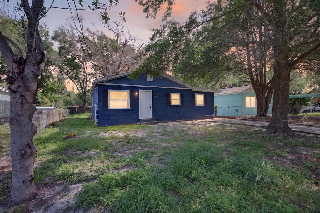 Photo of 128 E 145th Avenue, Tampa, FL 33613 (MLS # TB8512503)