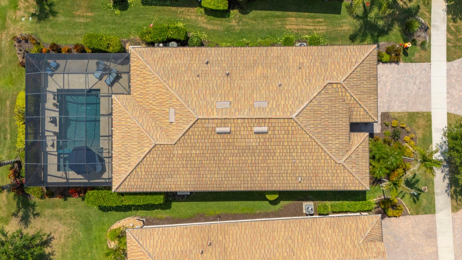 ISLANDWALK OF WEST VILLAGES - Residential