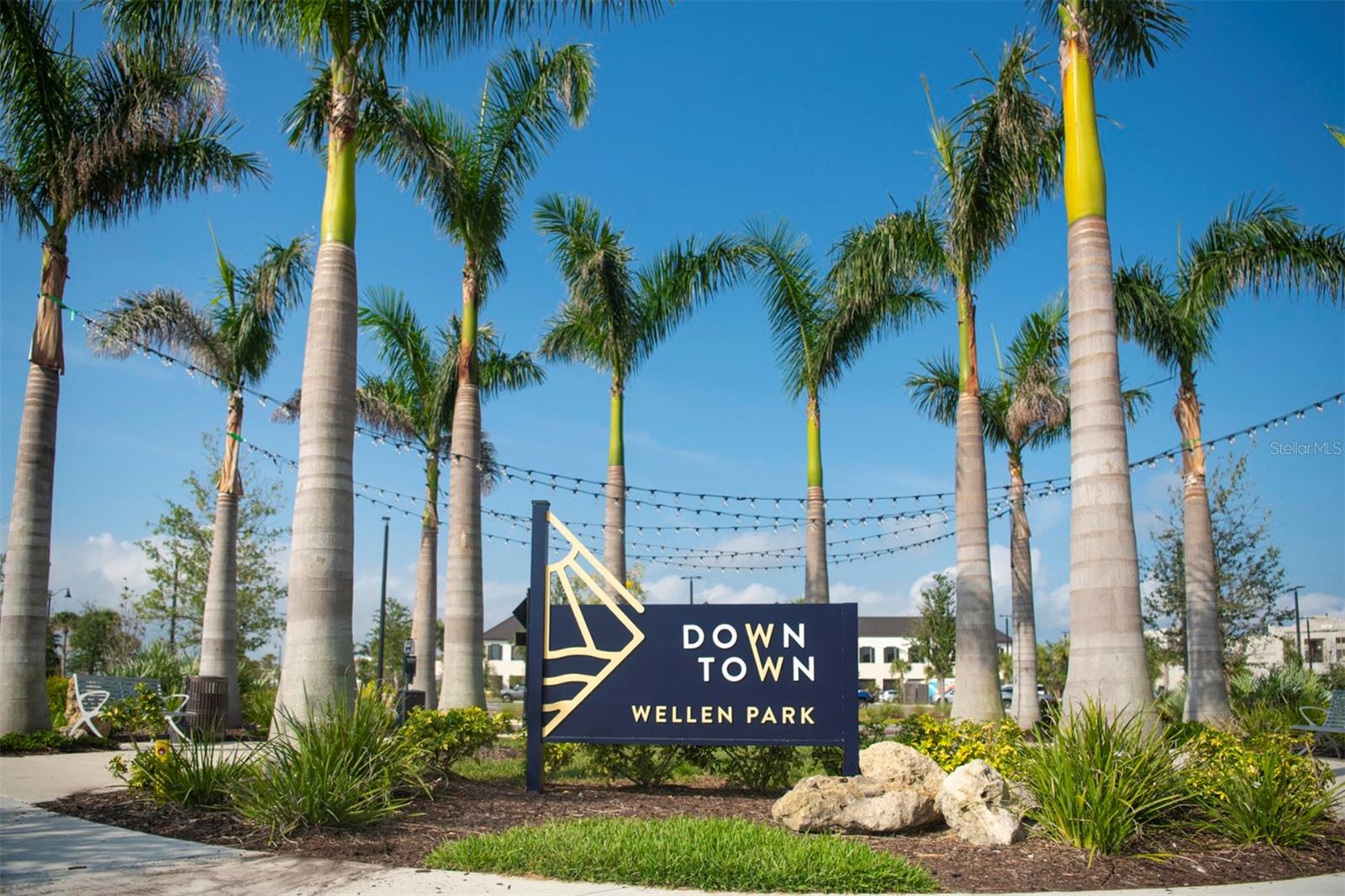 ISLANDWALK OF WEST VILLAGES - Residential