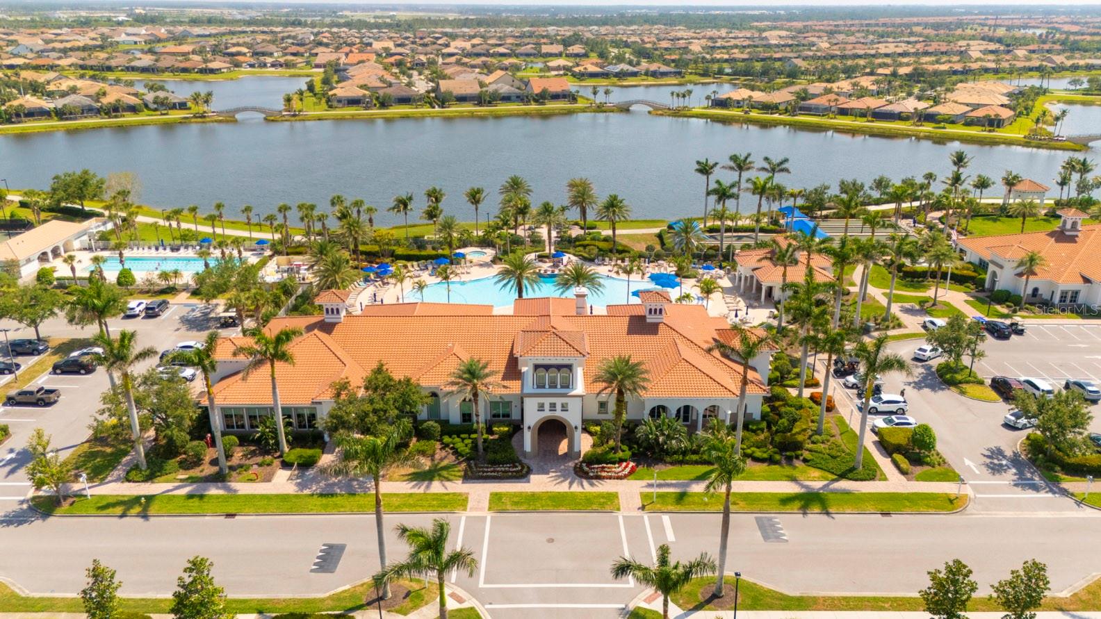 ISLANDWALK OF WEST VILLAGES - Residential