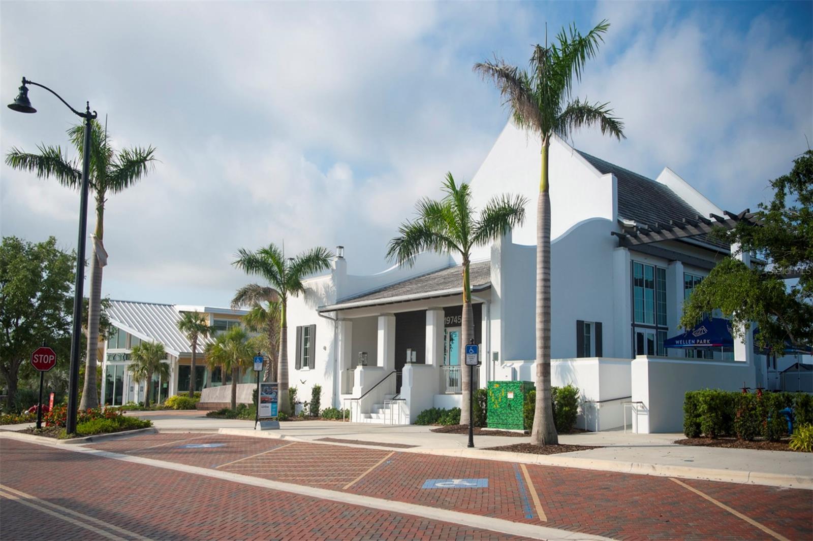 ISLANDWALK OF WEST VILLAGES - Residential