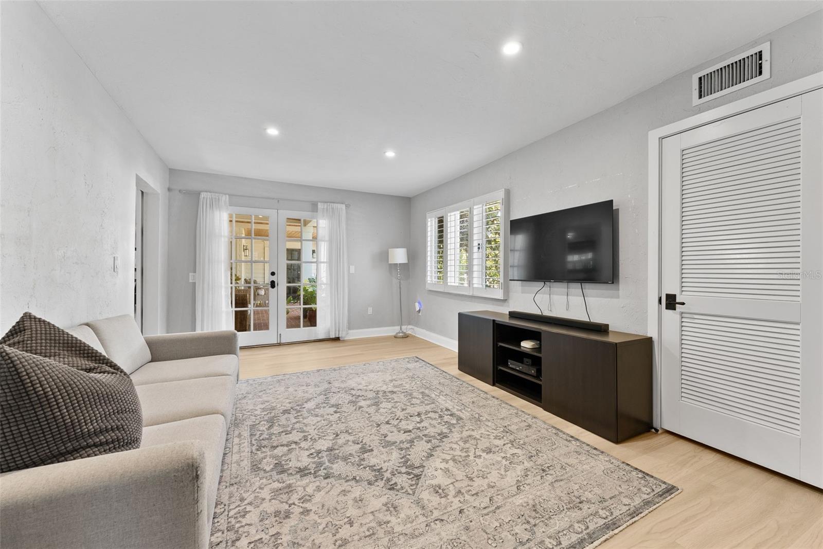 HARBOR ACRES SEC 2 - Residential