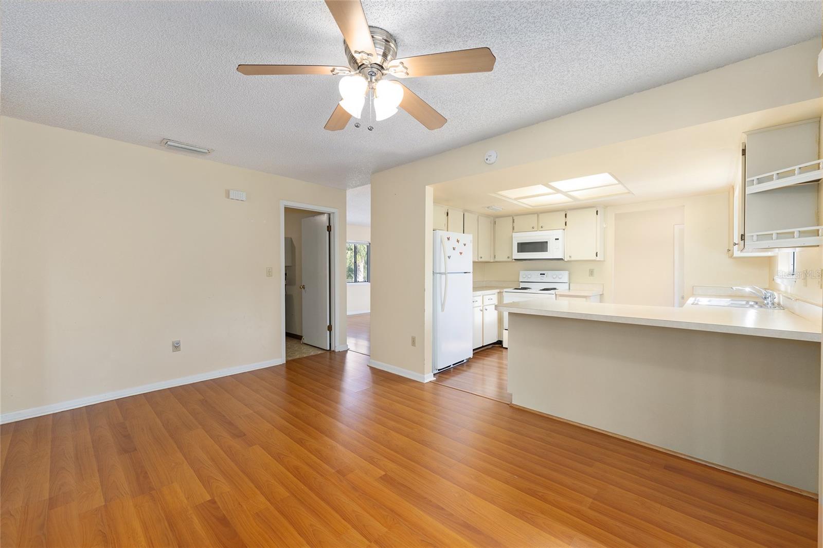 PALM CAY - Residential