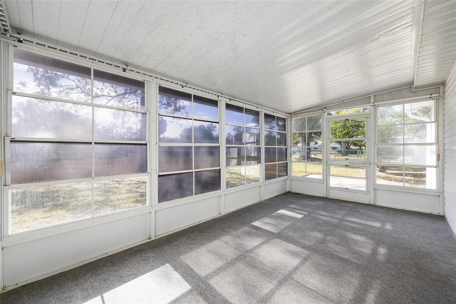 PALM CAY - Residential