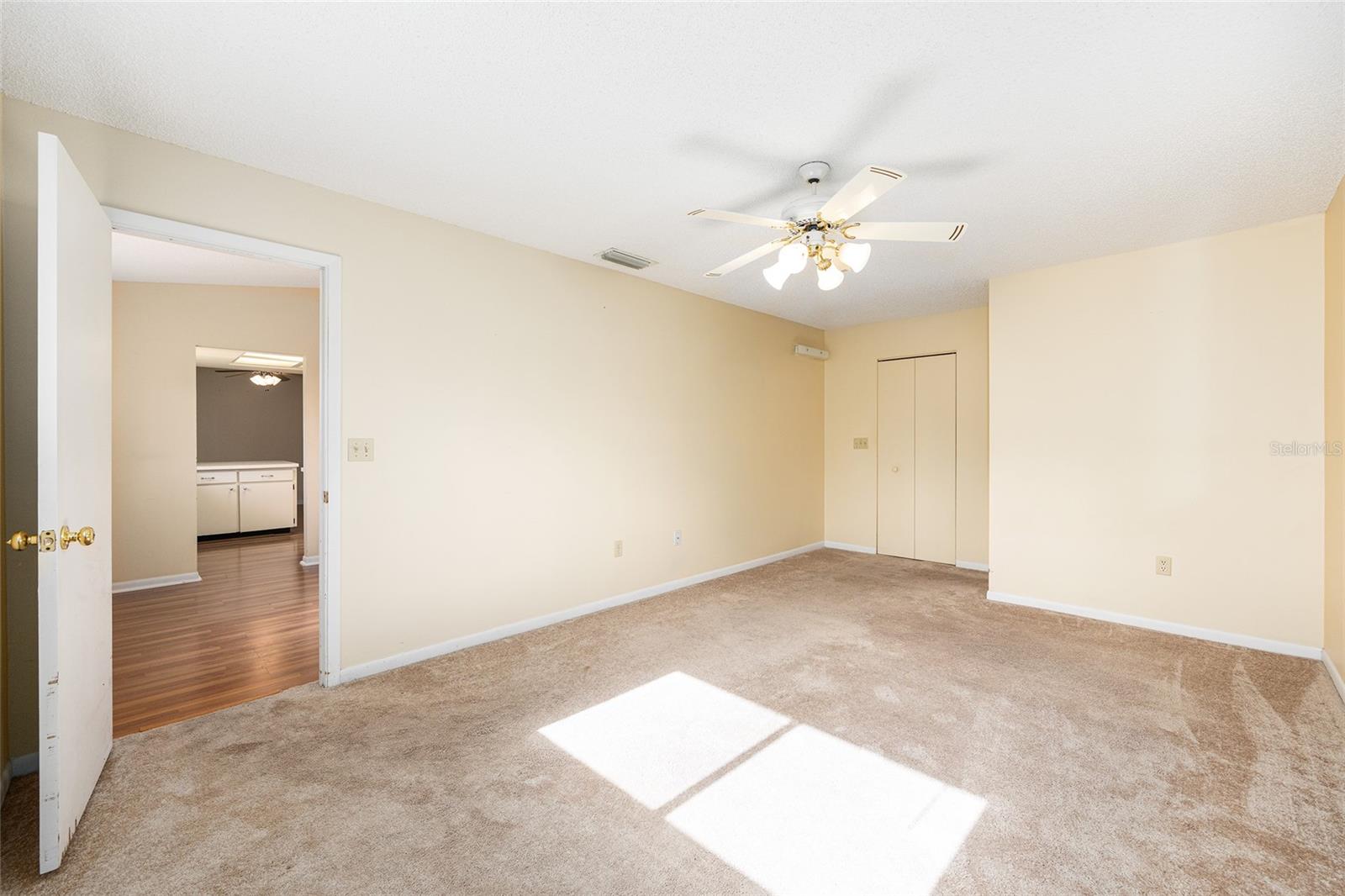 PALM CAY - Residential