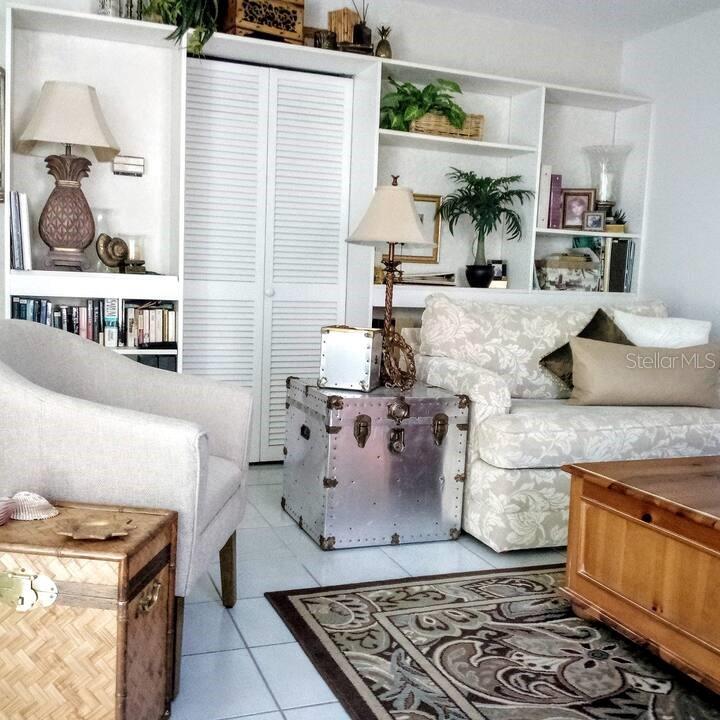 722 S BLVD OF THE PRESIDENTS 201