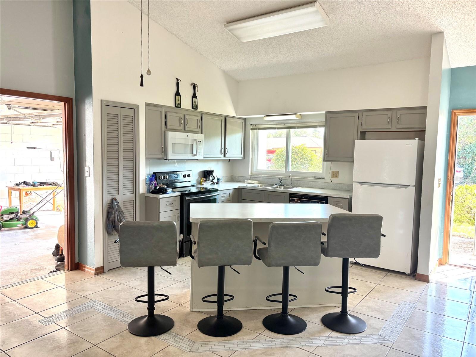 DELTONA LAKES UNIT 07 - Residential