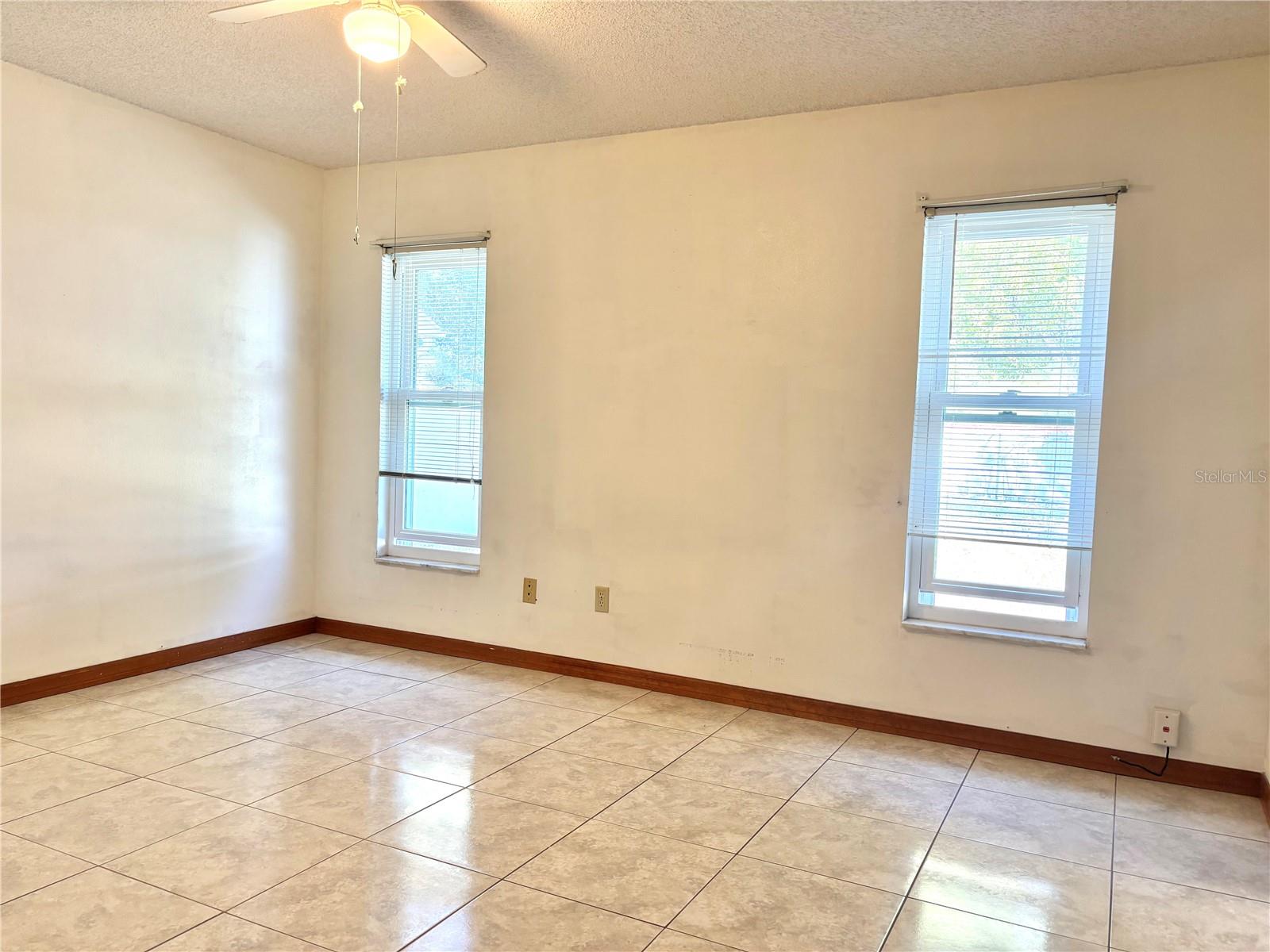 DELTONA LAKES UNIT 07 - Residential