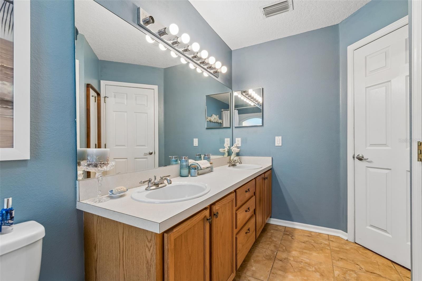 LAKE ST CHARLES UNIT 8 - Residential