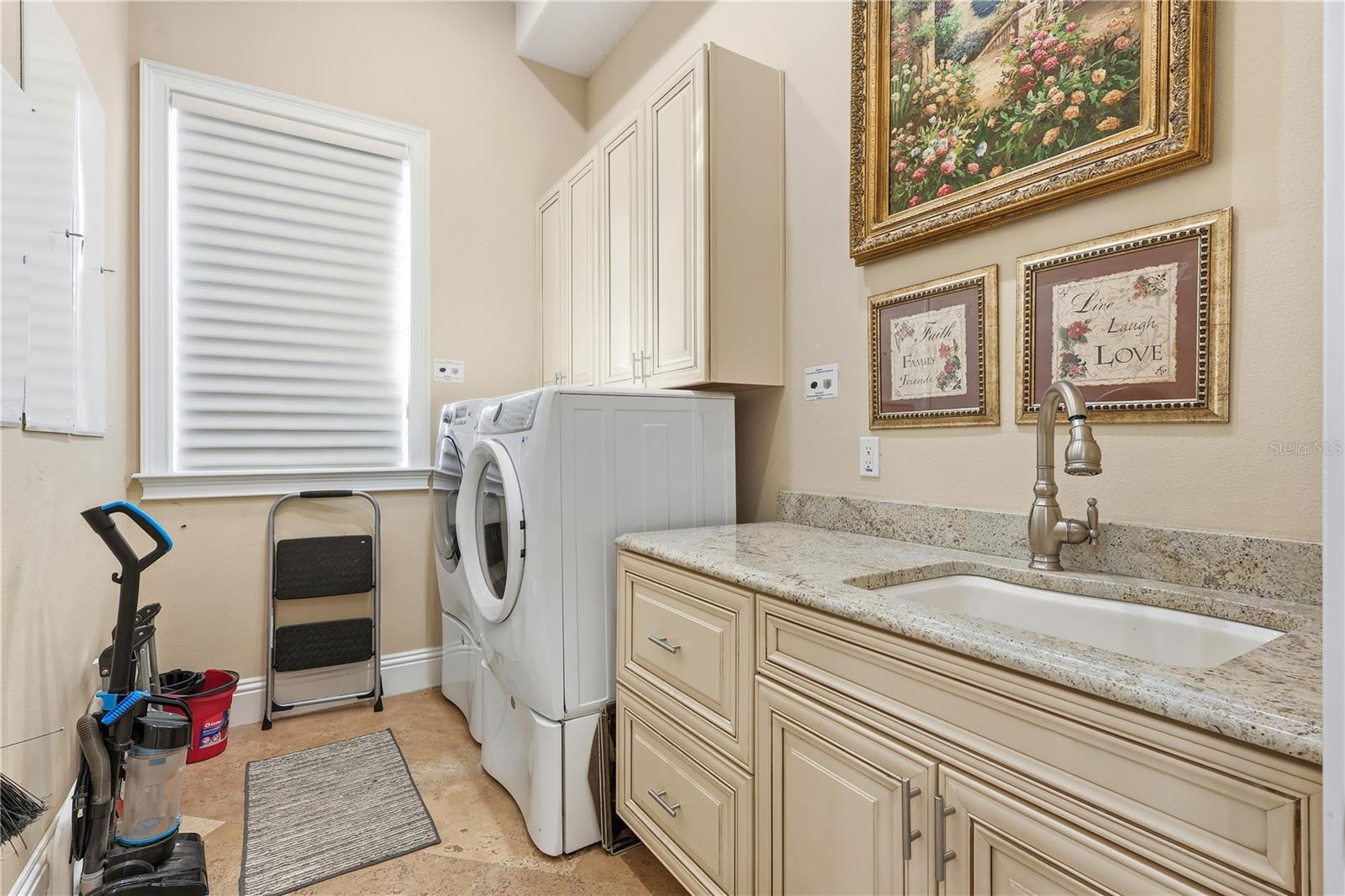 REUNION WEST VLGS NORTH - Residential