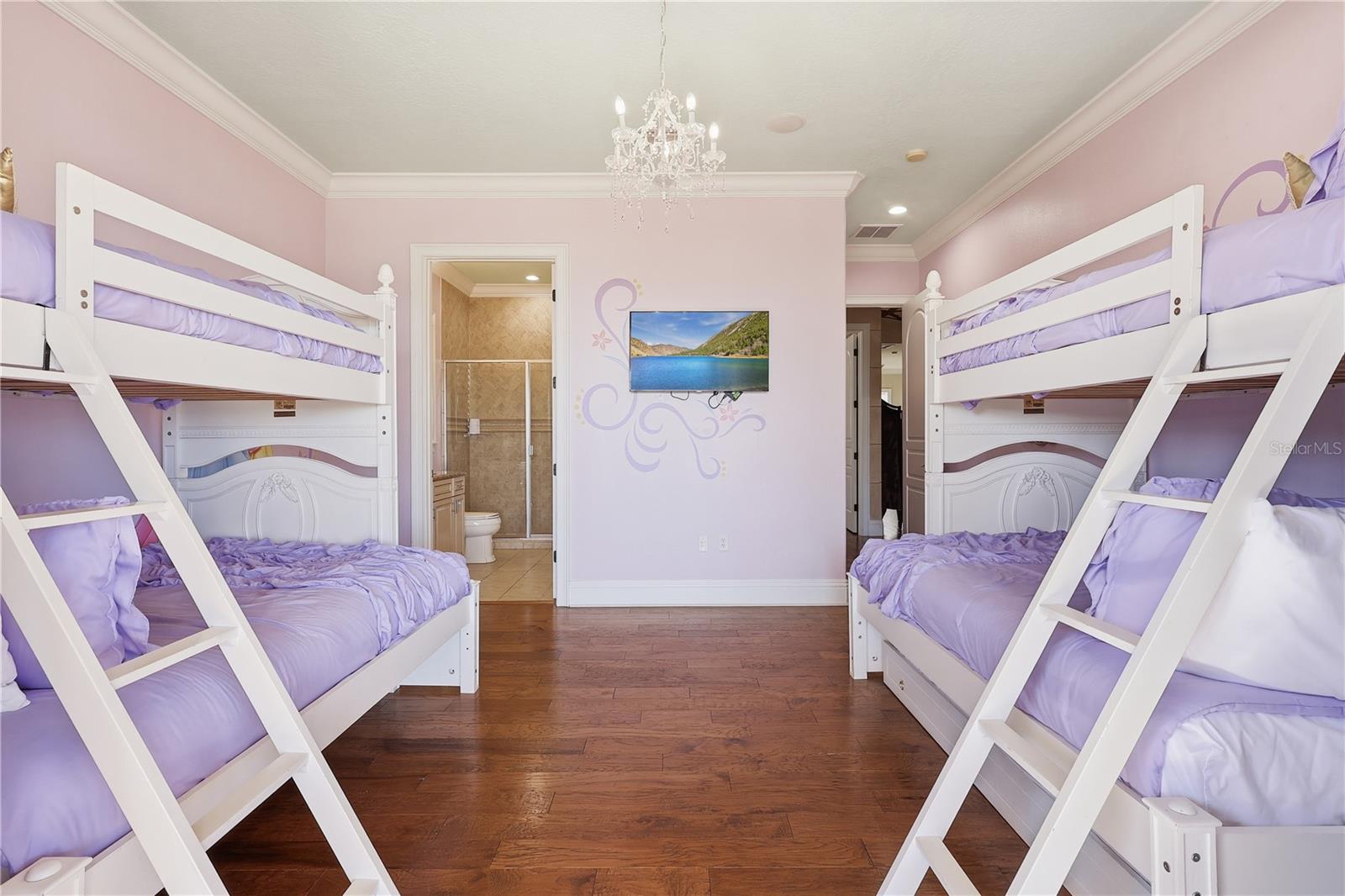 REUNION WEST VLGS NORTH - Residential