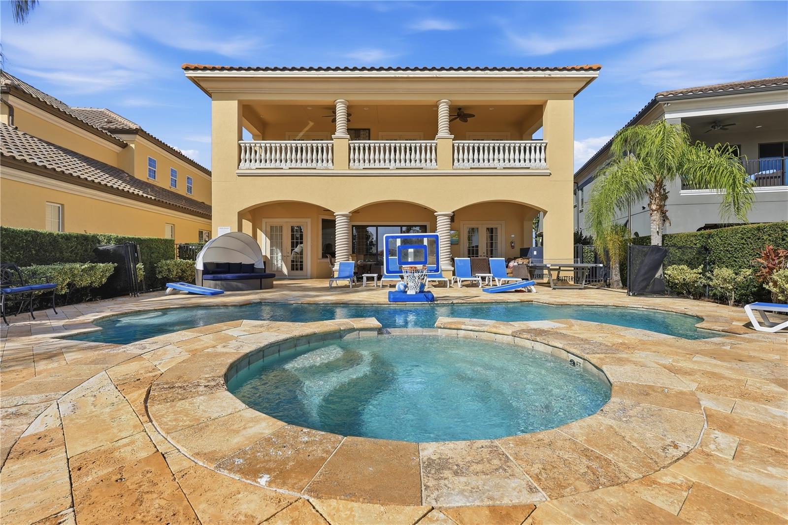 REUNION WEST VLGS NORTH - Residential