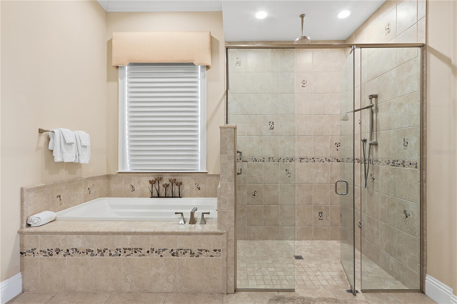 REUNION WEST VLGS NORTH - Residential