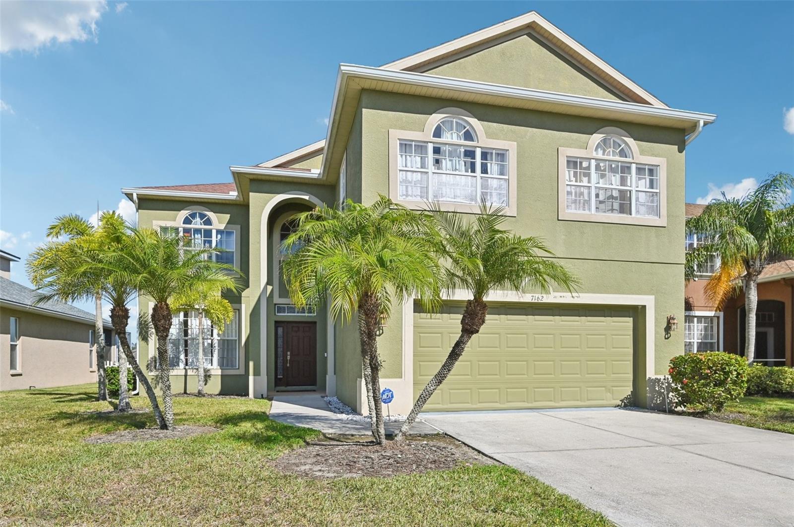 CRYSTAL LAKES - Residential