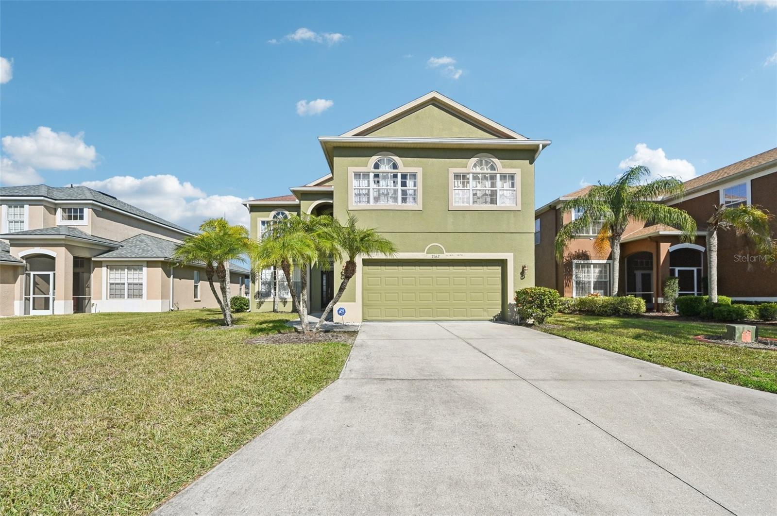 CRYSTAL LAKES - Residential