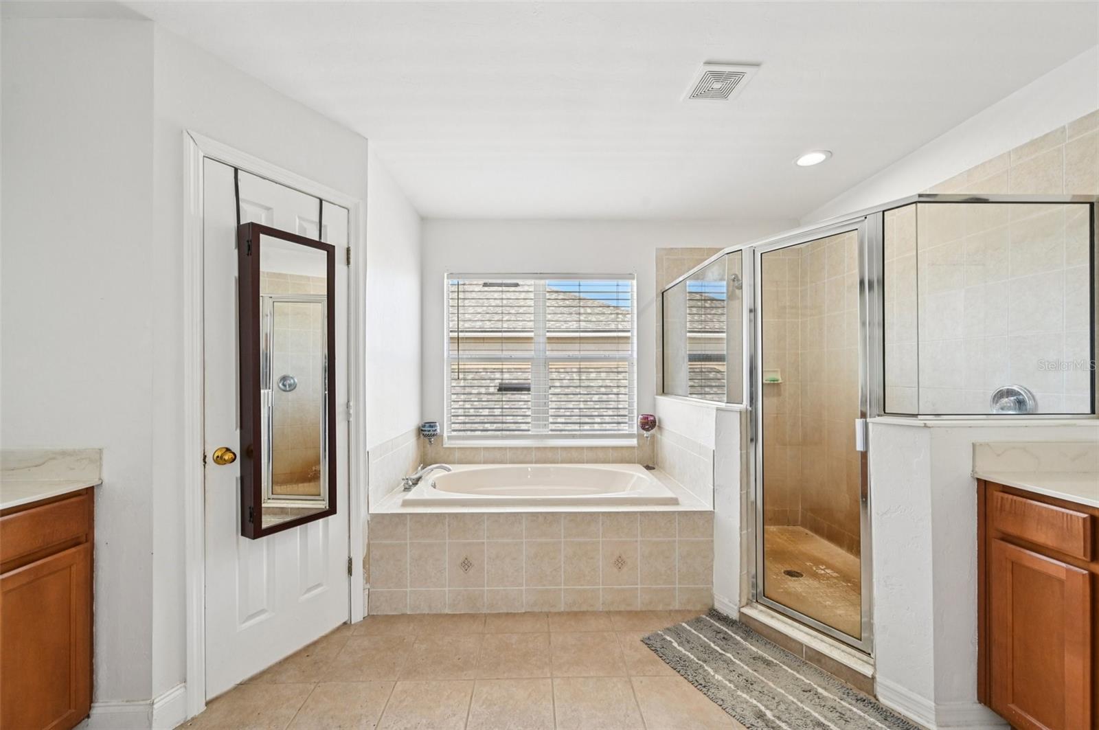 CRYSTAL LAKES - Residential