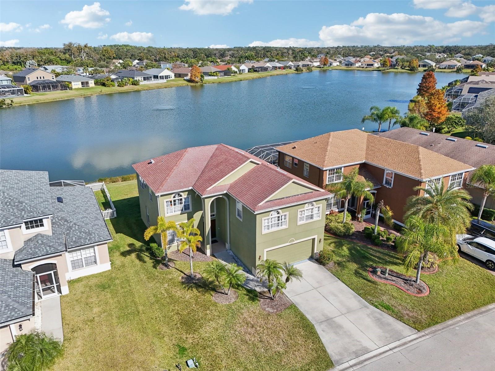 CRYSTAL LAKES - Residential