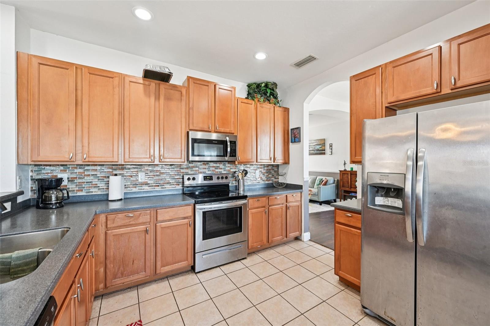 CRYSTAL LAKES - Residential