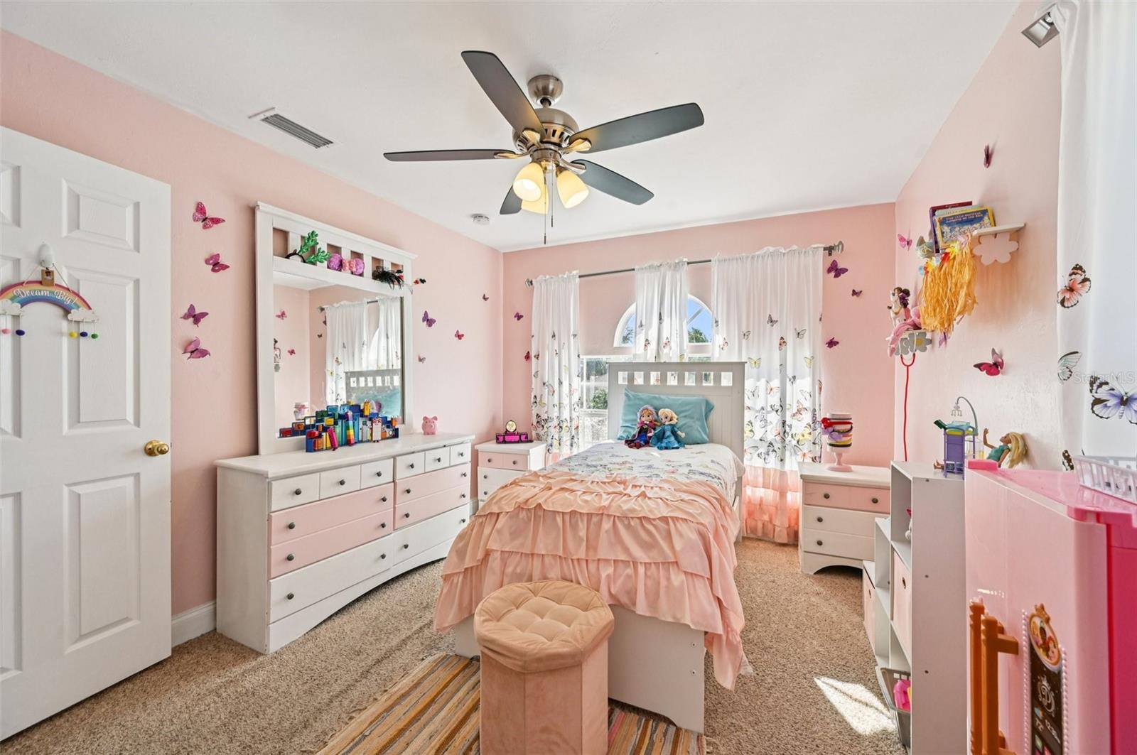 CRYSTAL LAKES - Residential