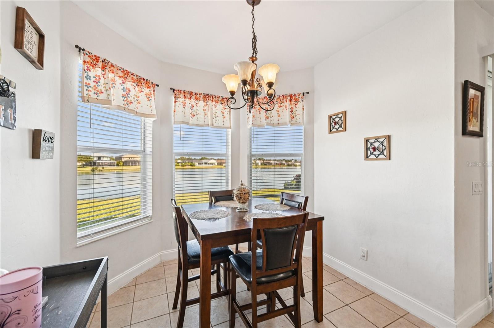 CRYSTAL LAKES - Residential