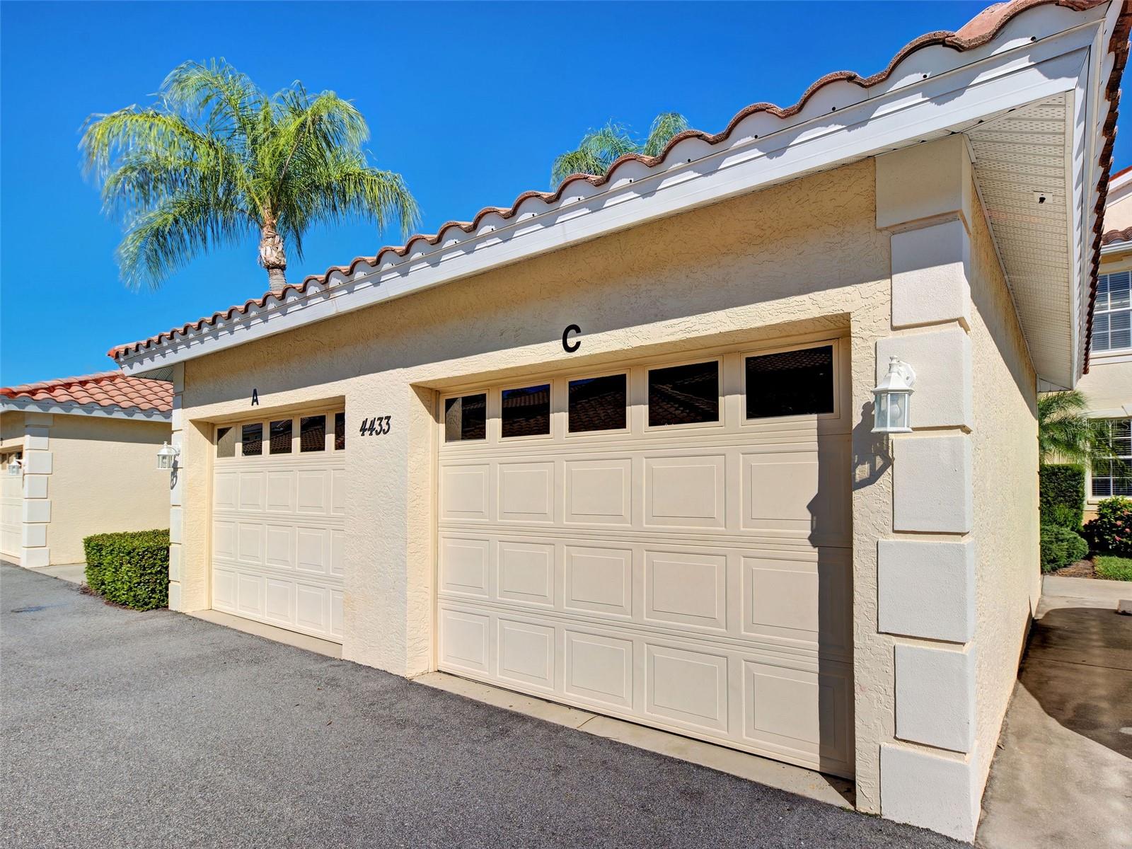 4433 CORSO VENETIA BOULEVARD C18