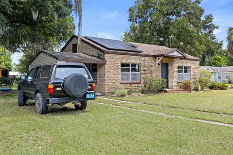 Tiny photo for 750 N Kentucky Avenue, Umatilla, FL 32784 (MLS # G5105985)