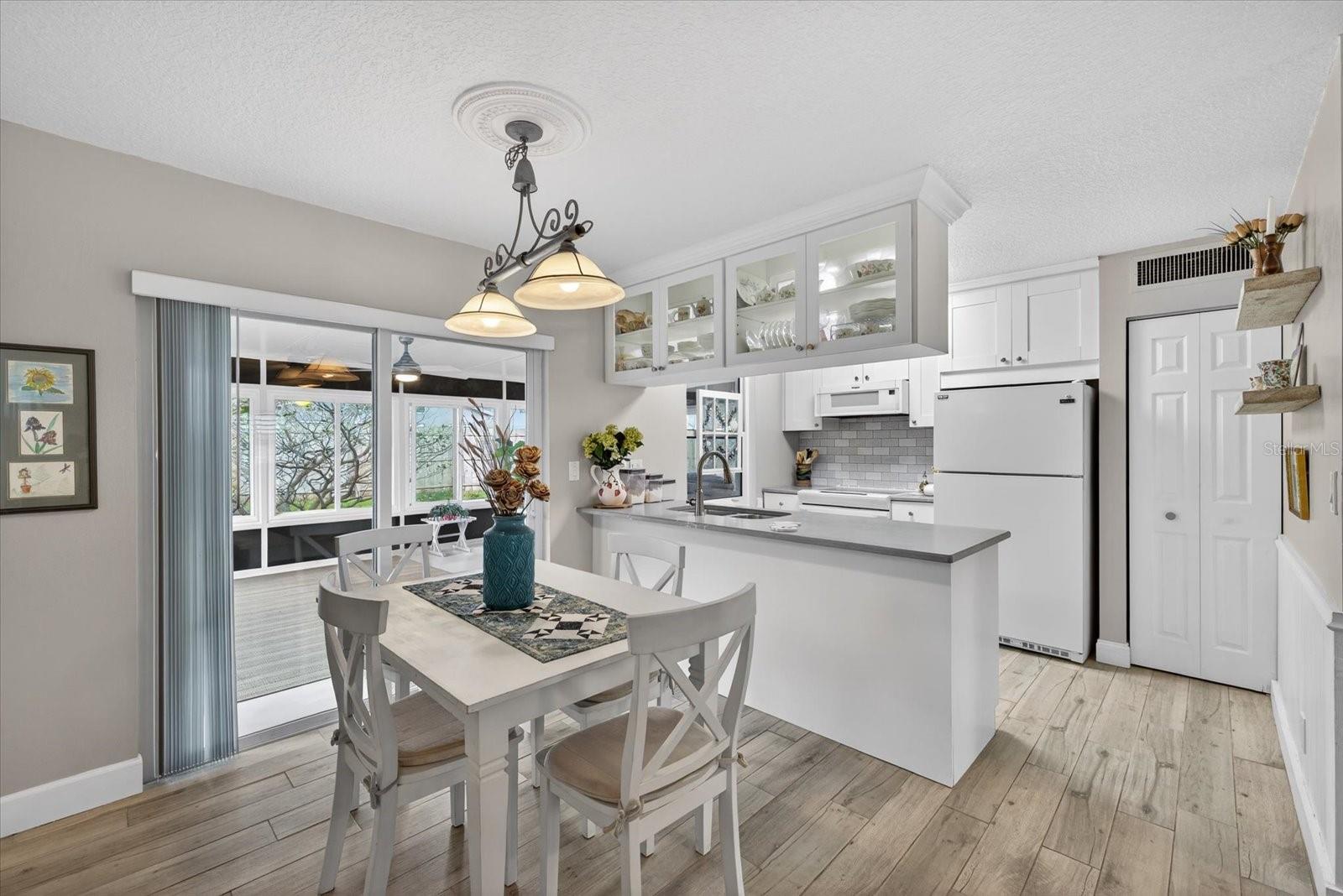 1605 AMBERLEA DRIVE N