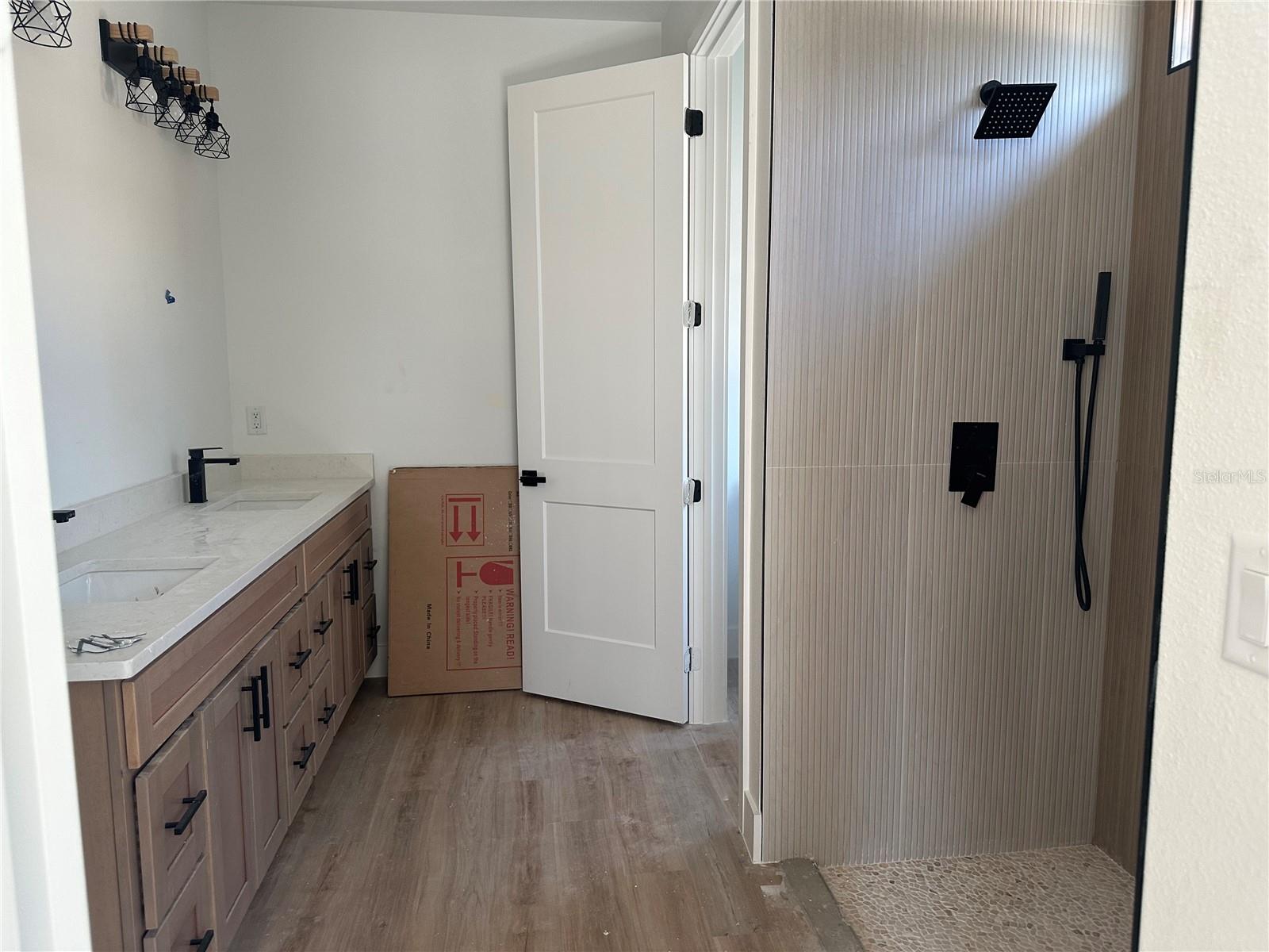 ROLLING HILLS UN 03 - Residential