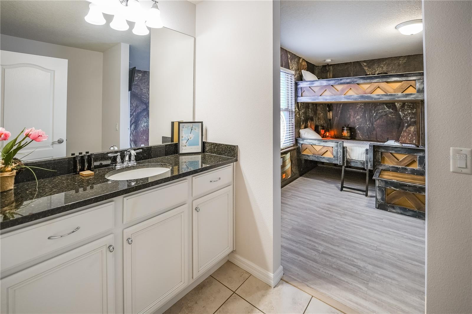 WINDSOR/WESTSIDE, WINDSOR AT WESTSIDE - Residential