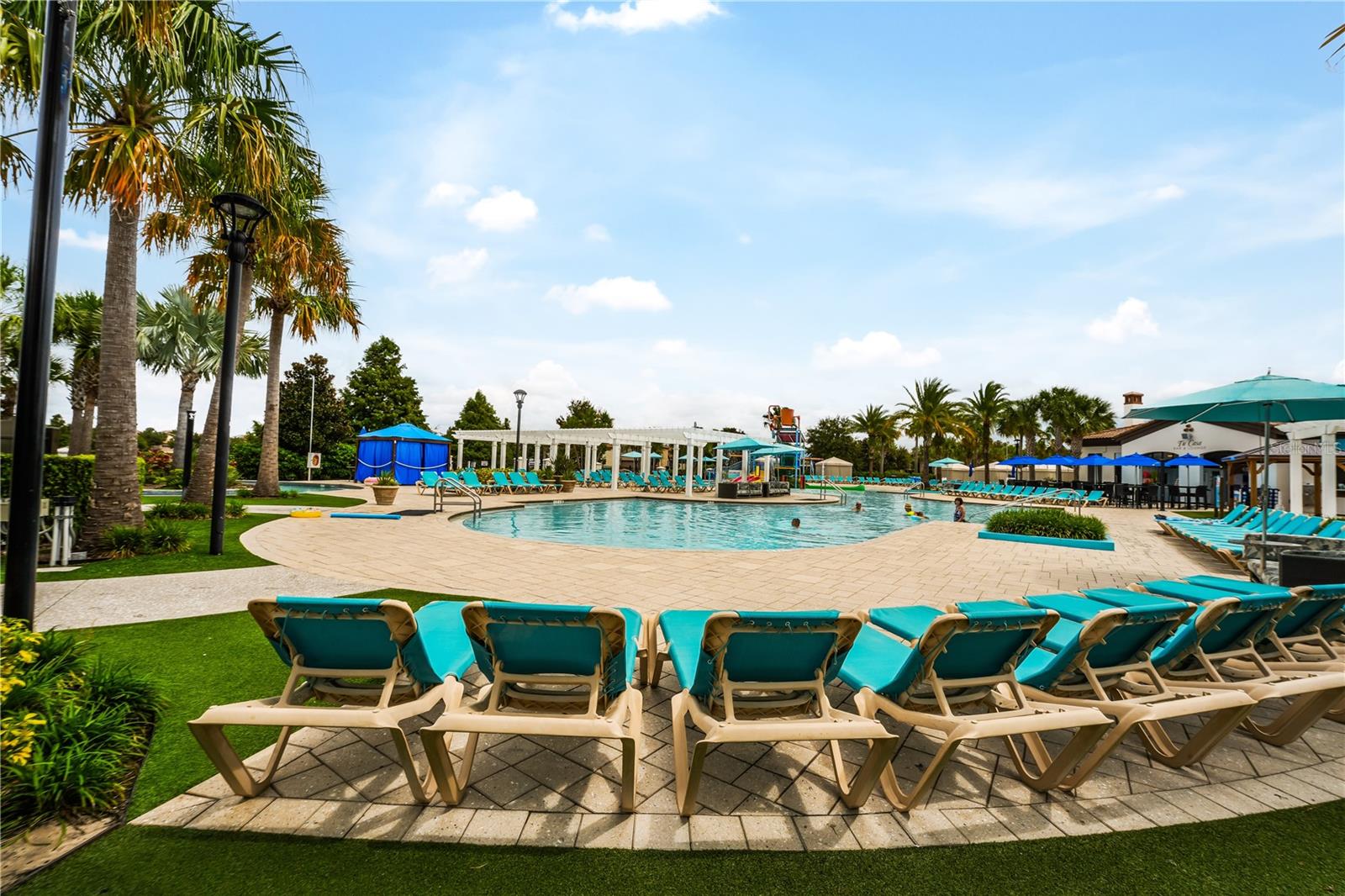 WINDSOR/WESTSIDE, WINDSOR AT WESTSIDE - Residential