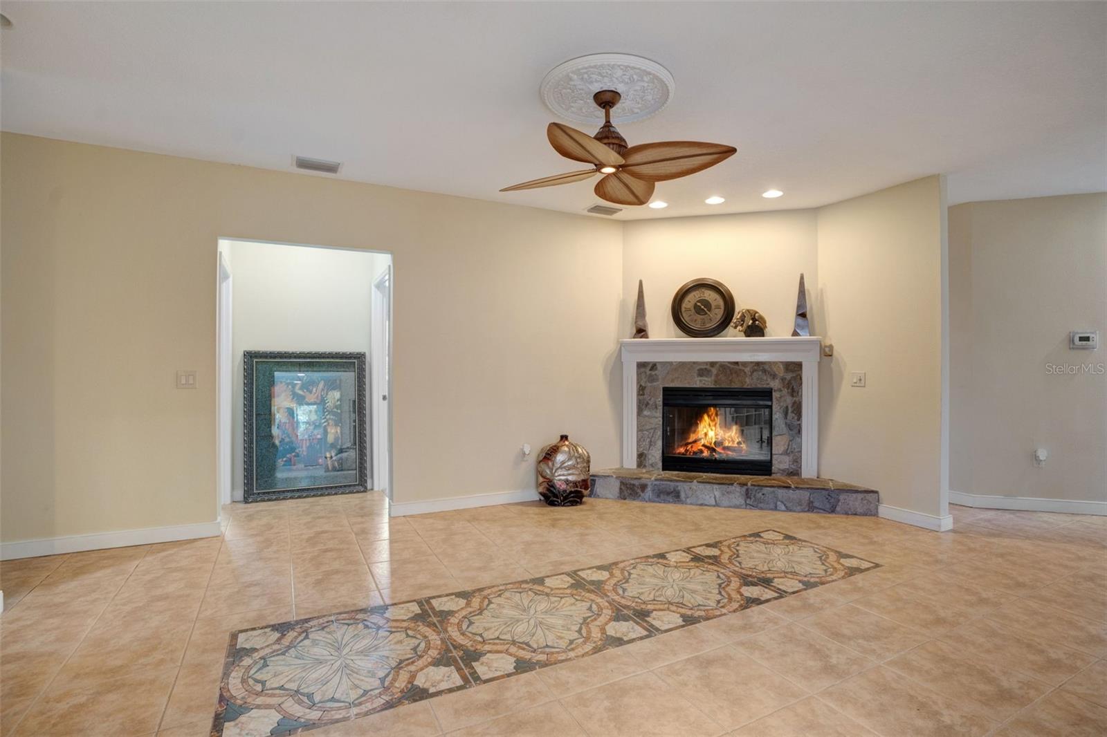 RAVENWOOD - Residential