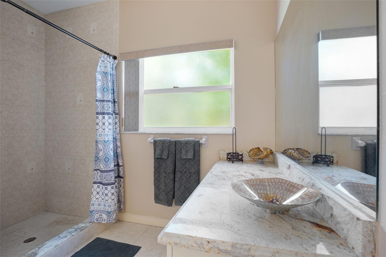 RAVENWOOD - Residential