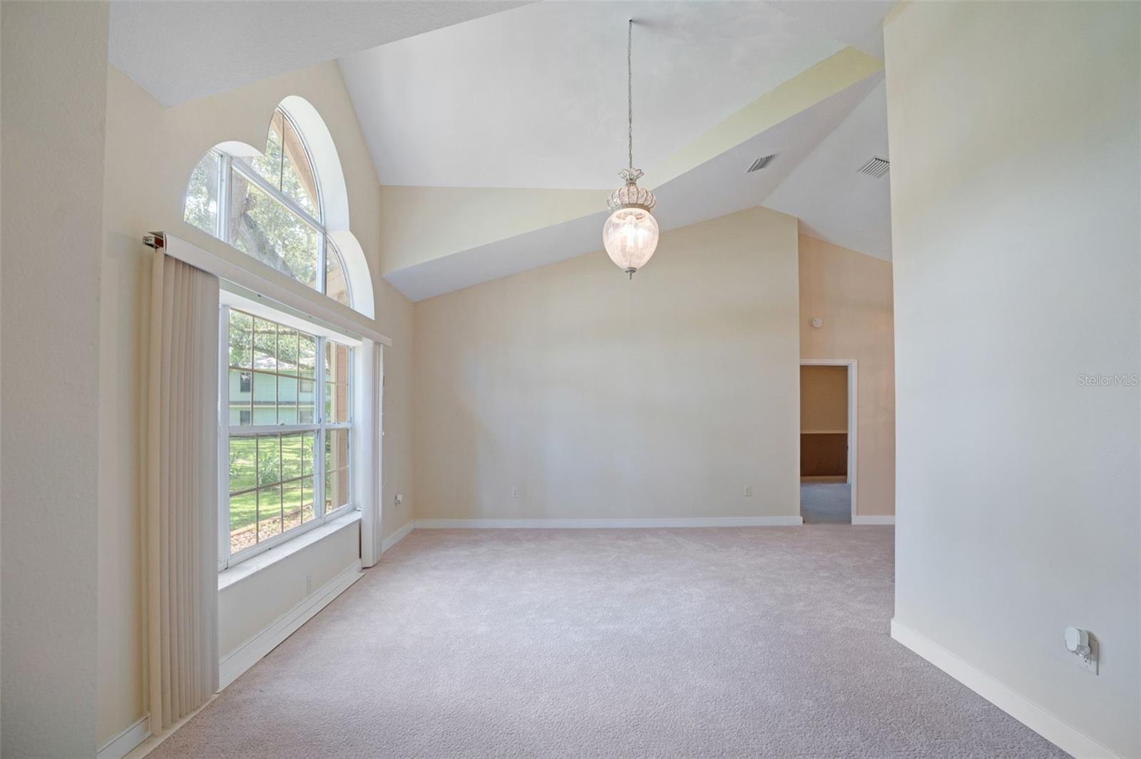 6253 MURIWOOD COURT