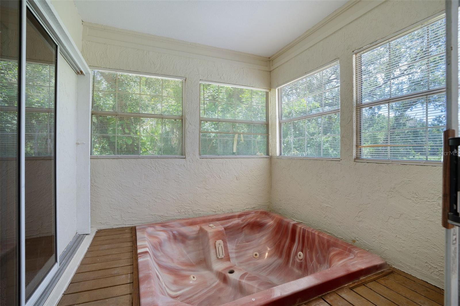 RAVENWOOD - Residential