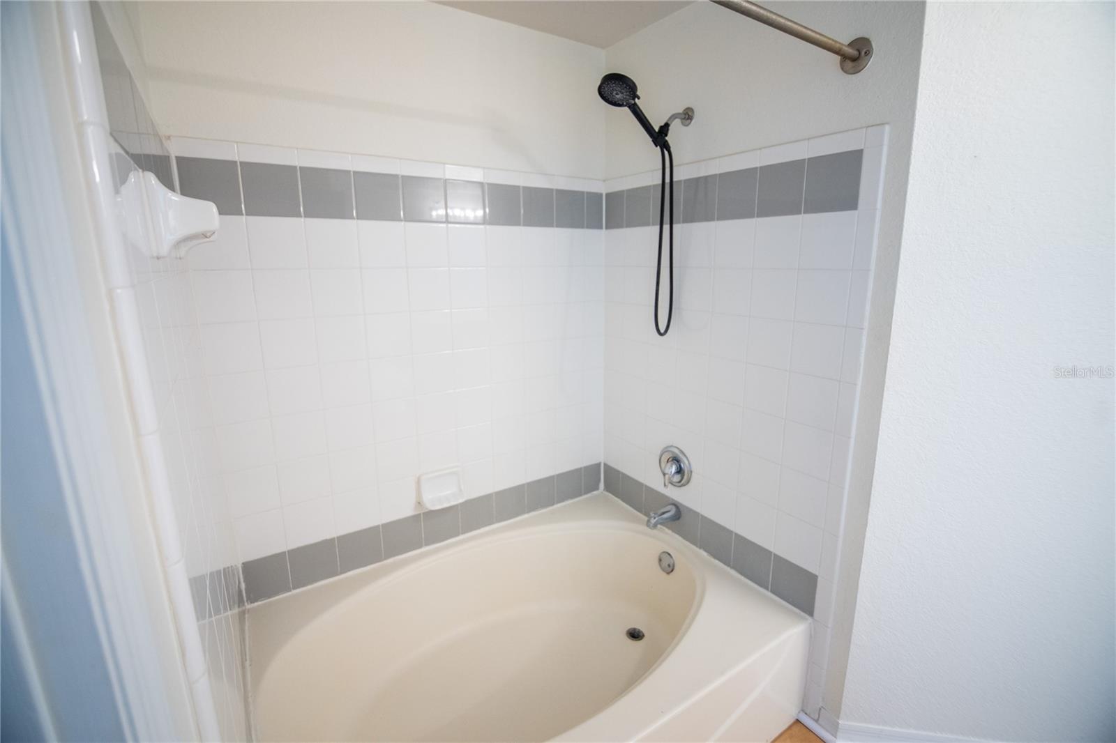 HAMPTONS/METROWEST - Residential