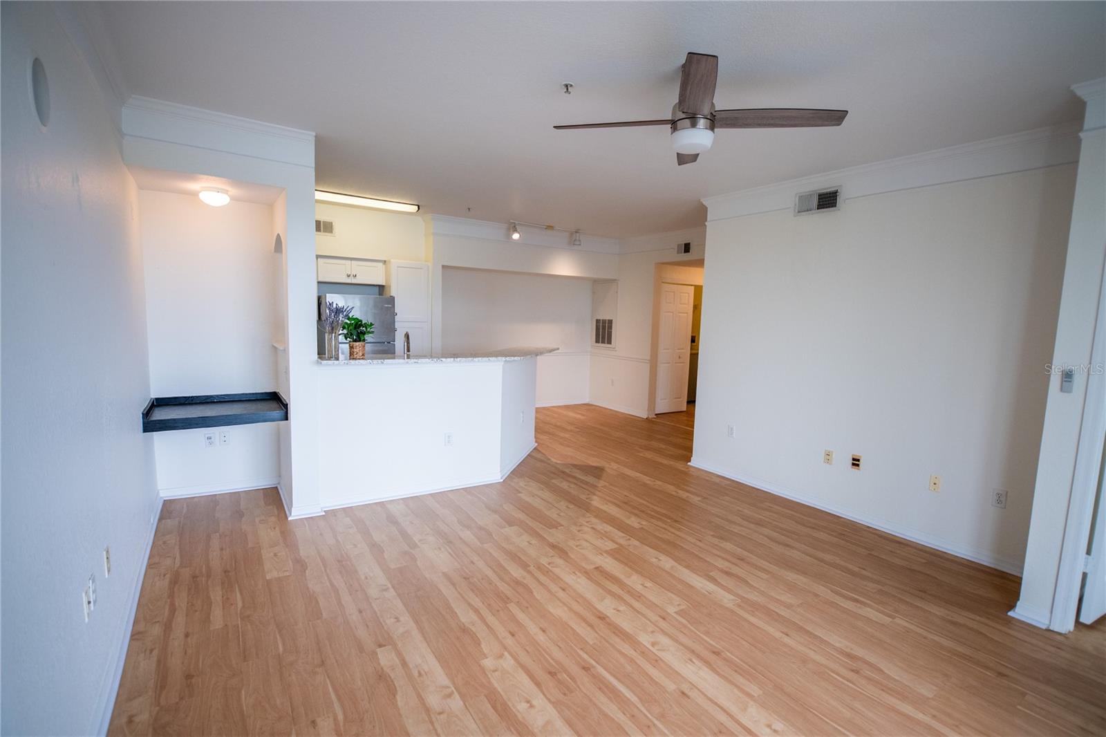 HAMPTONS/METROWEST - Residential