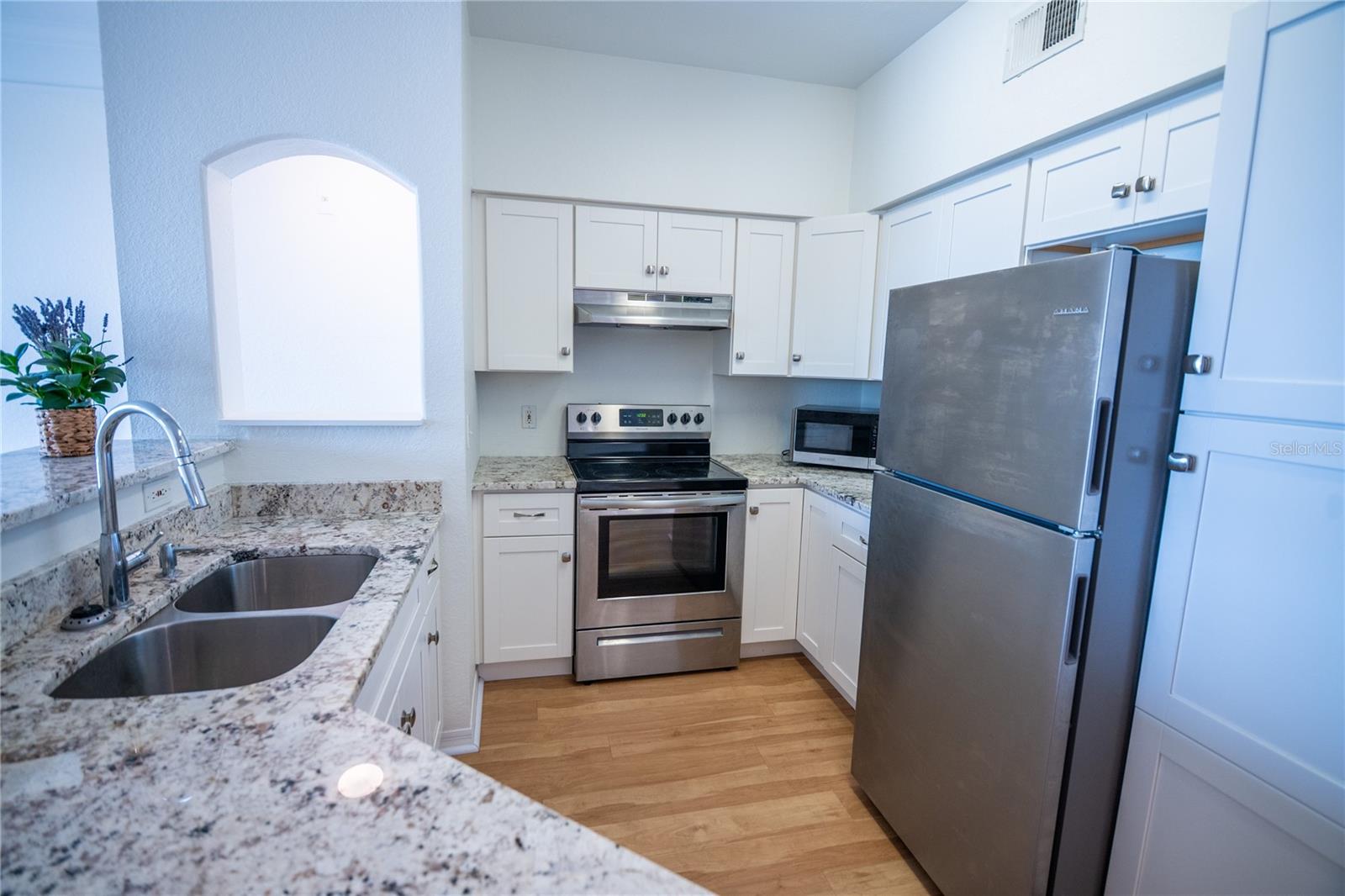 HAMPTONS/METROWEST - Residential