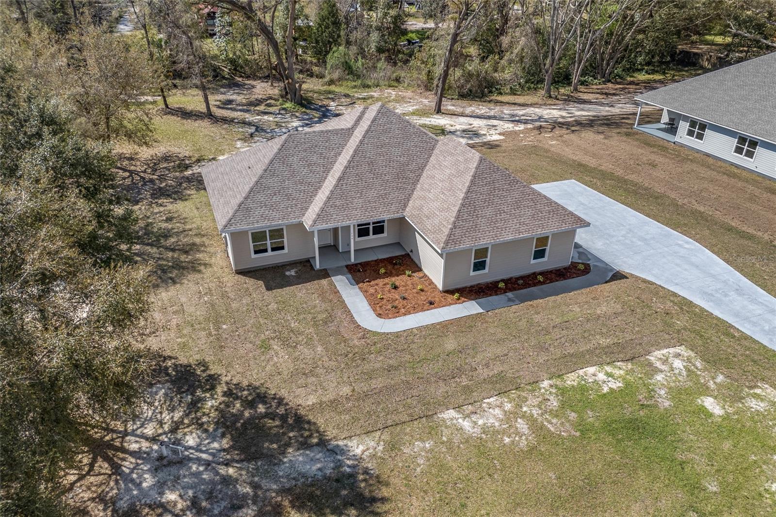 Brand New Construction!
This stunning, newly constructed home with over 2500 square feet under roof, offers 4 spacious bedrooms and 2 full bathrooms, situated on a generous 1-acre lot. Perfect for families looking for room to grow and enjoy privacy while being conveniently located near Hwy 247 for easy access to local amenities and I-75.
Features: Spray foam insulation for energy efficiency. Modern, open-concept design High-quality finishes throughout including a large kitchen with quartz countertops and Whirlpool stainless steel appliances and a spacious living area ideal for entertaining or raising a family. This home blends modern design with comfort and convenience. Whether you're looking to entertain or relax, this property has it all!